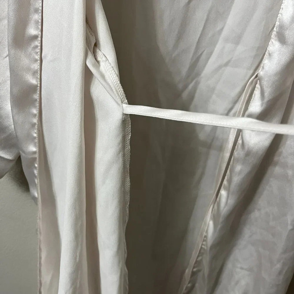Victorias Secret Womens White Robe XS Here Comes The Bride Satin Lace 3/4 Sleeve - Picture 7 of 9